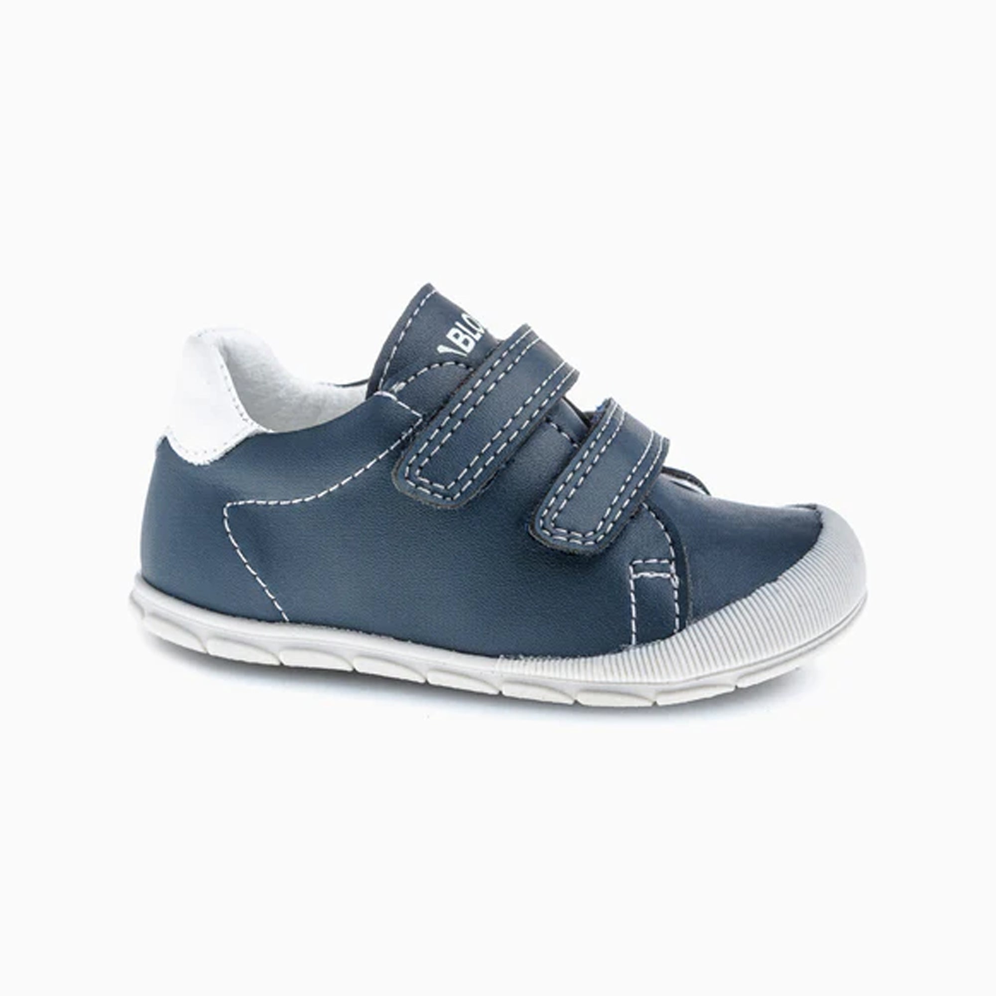 PLUS SNEAKERS