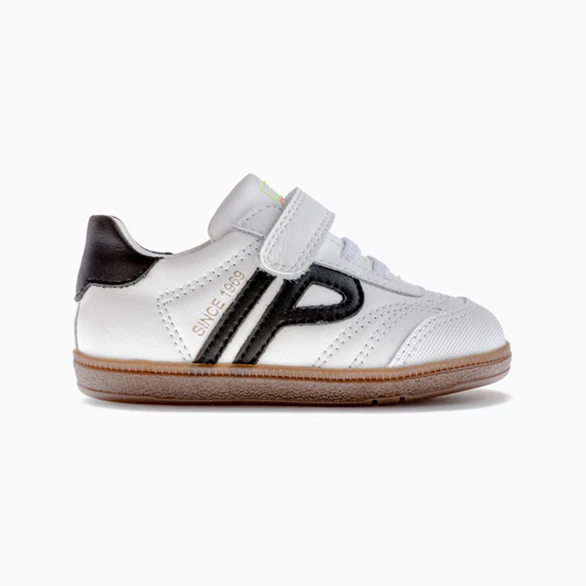 PLUS SNEAKERS