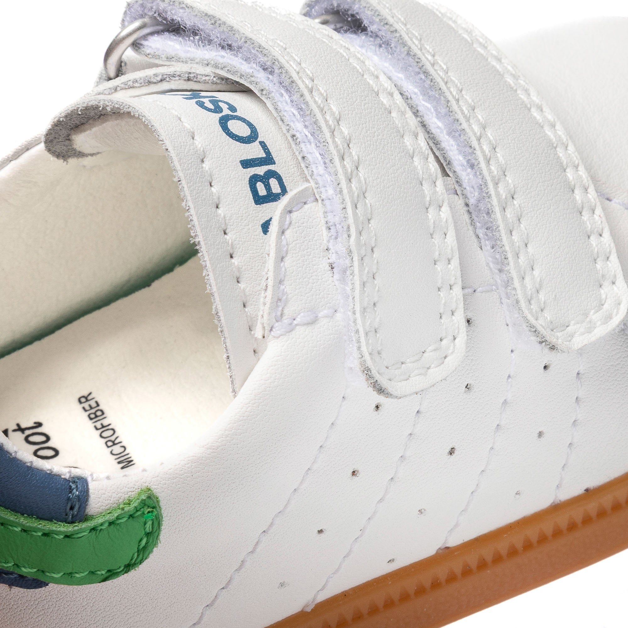 PLUS SNEAKERS