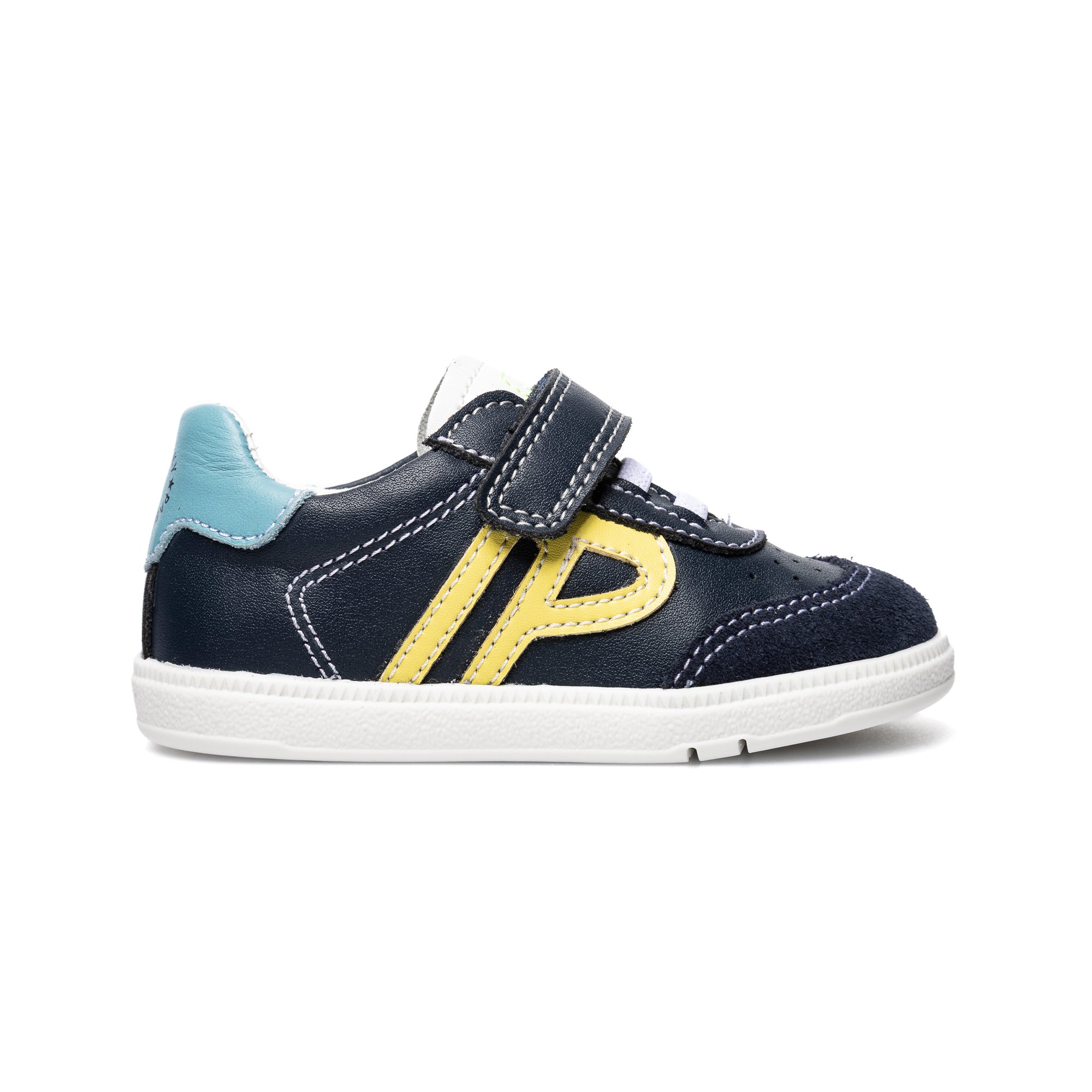 PLUS SNEAKERS
