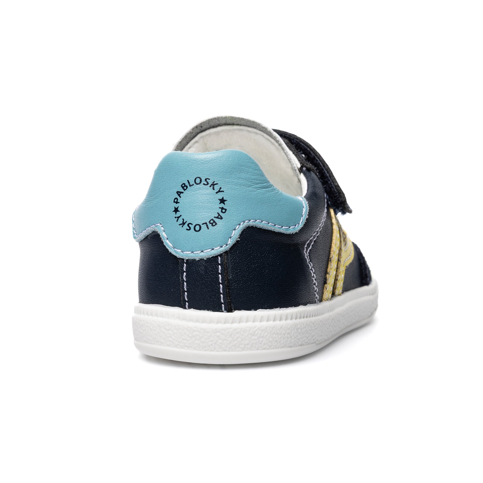 PLUS SNEAKERS