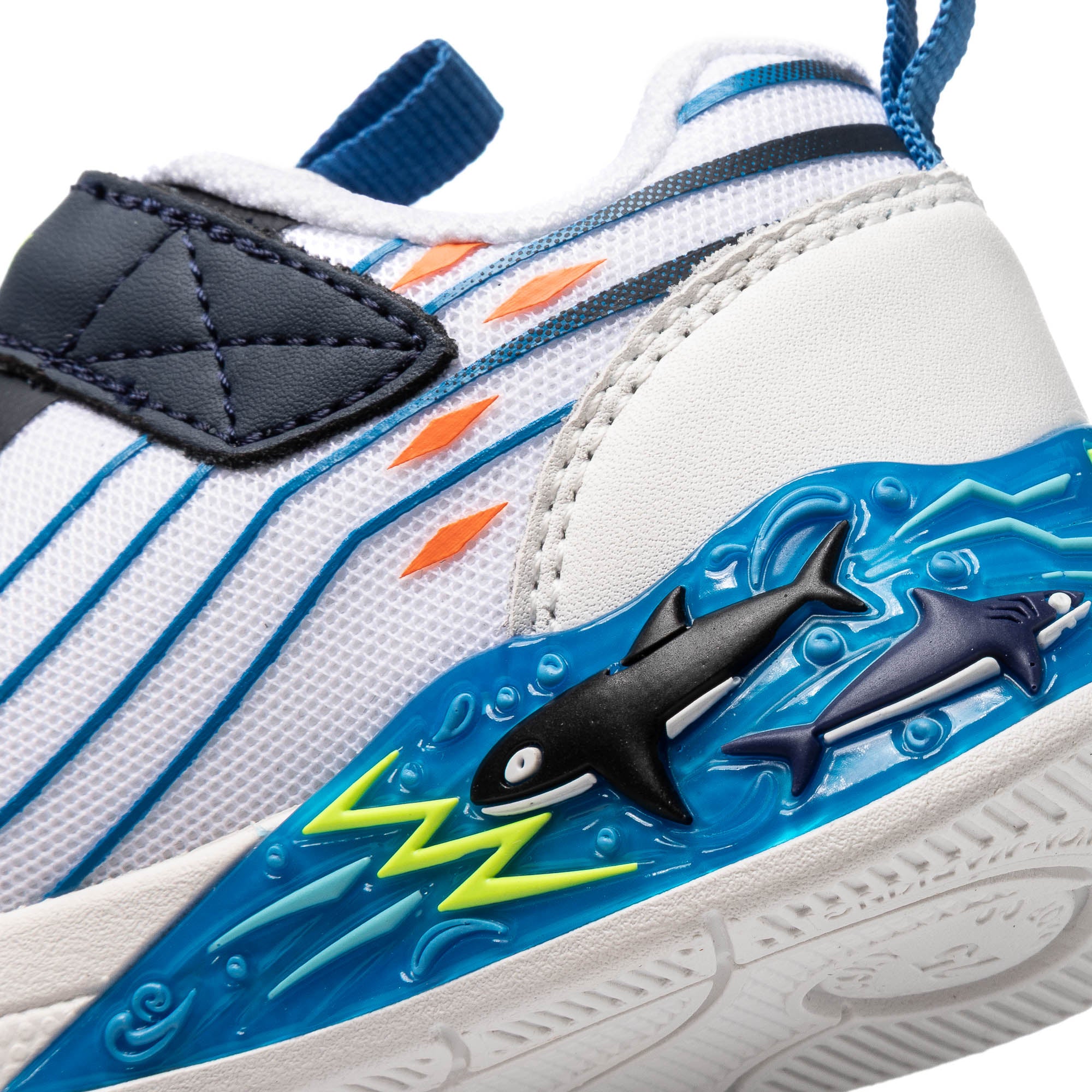 LIGHTS SNEAKERS
