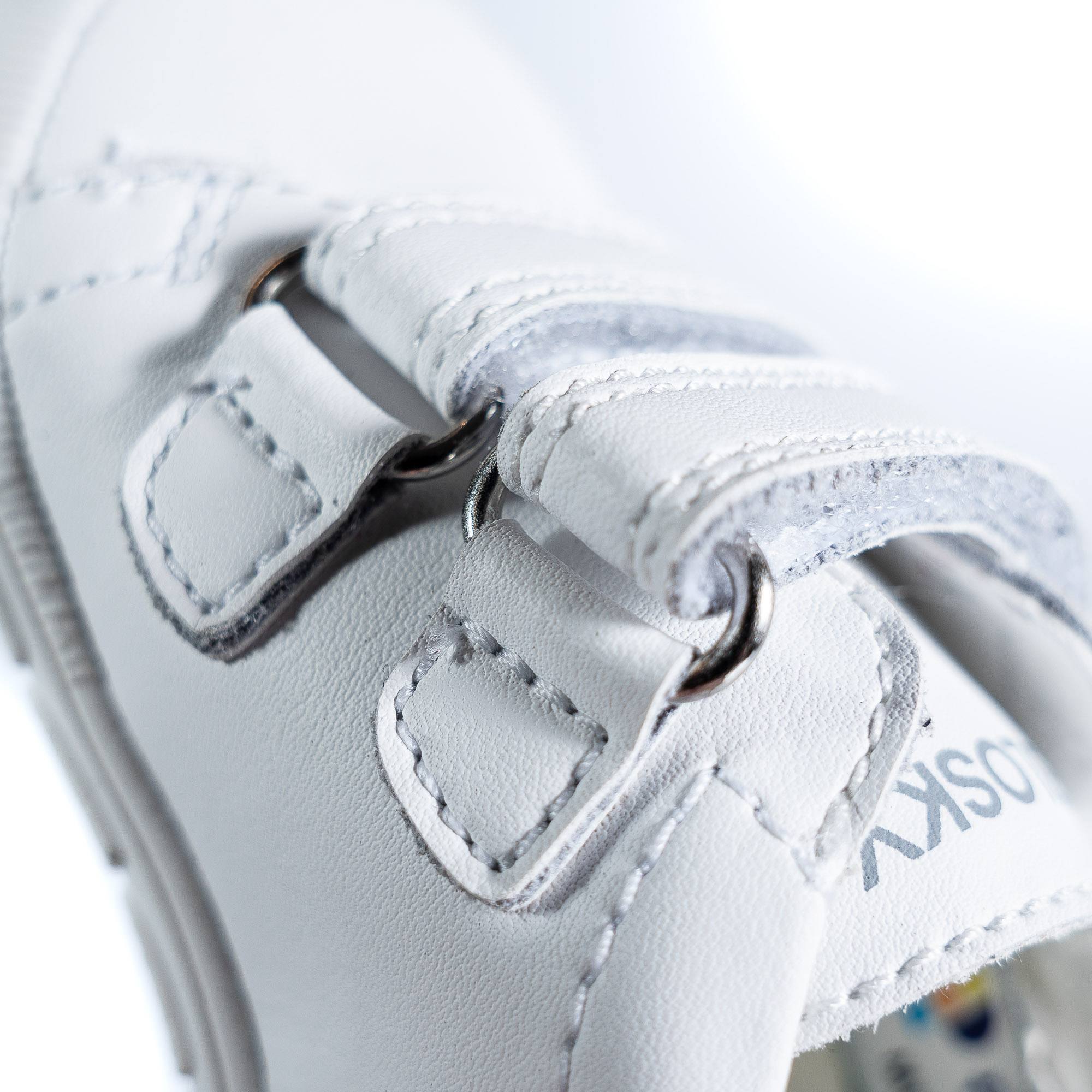 PLUS SNEAKERS