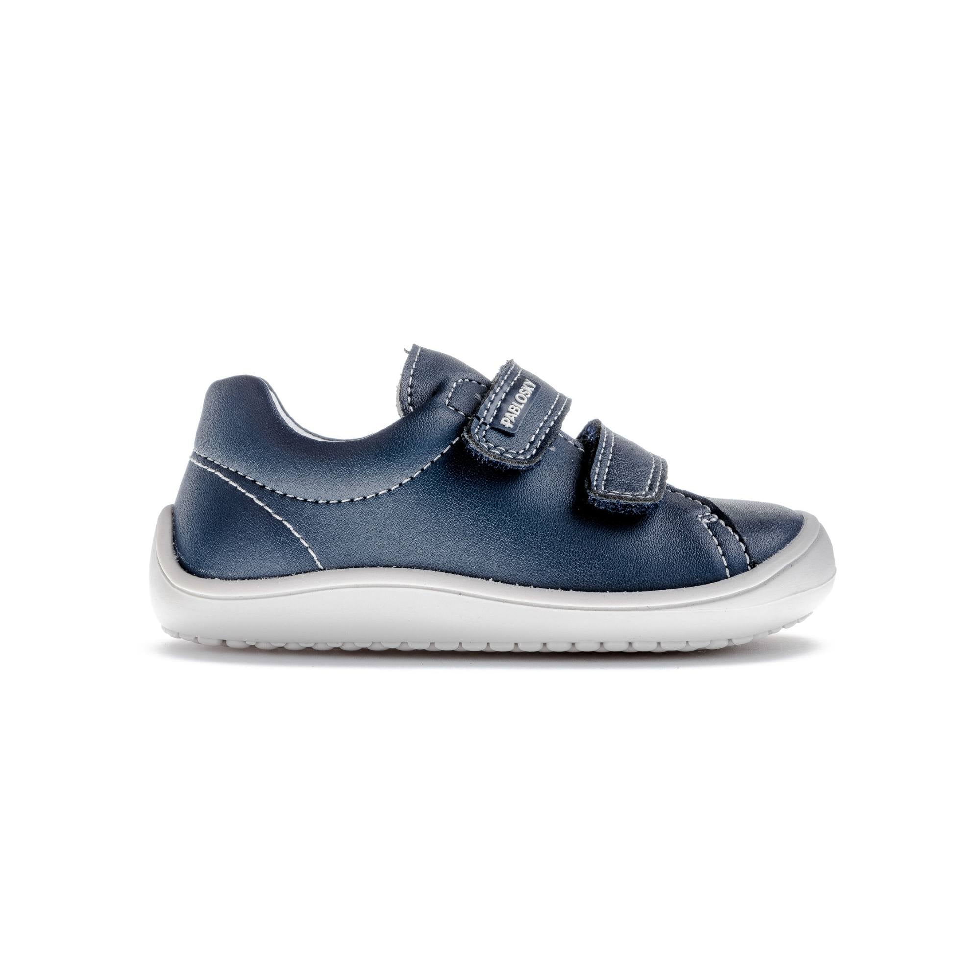 PLUS SNEAKERS