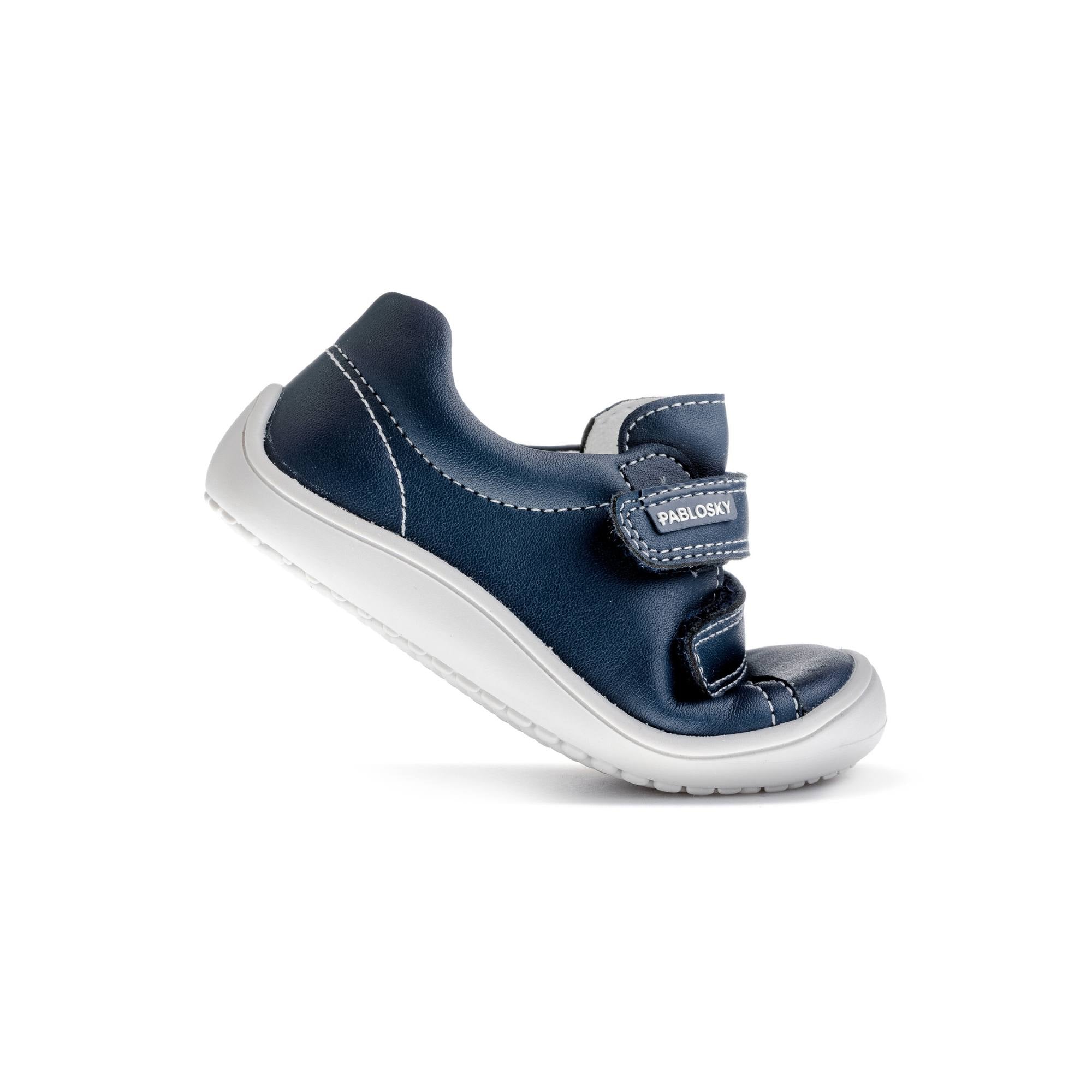 PLUS SNEAKERS