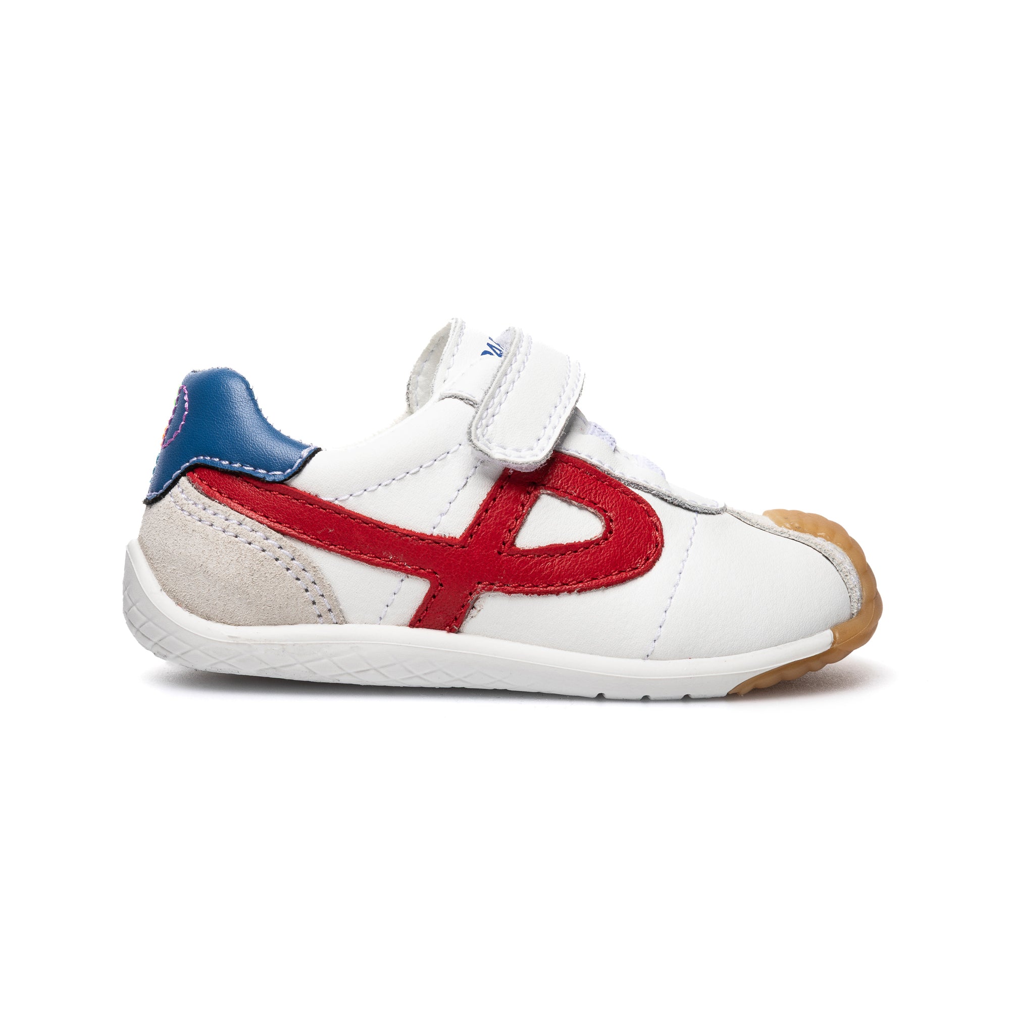 PLUS SNEAKERS