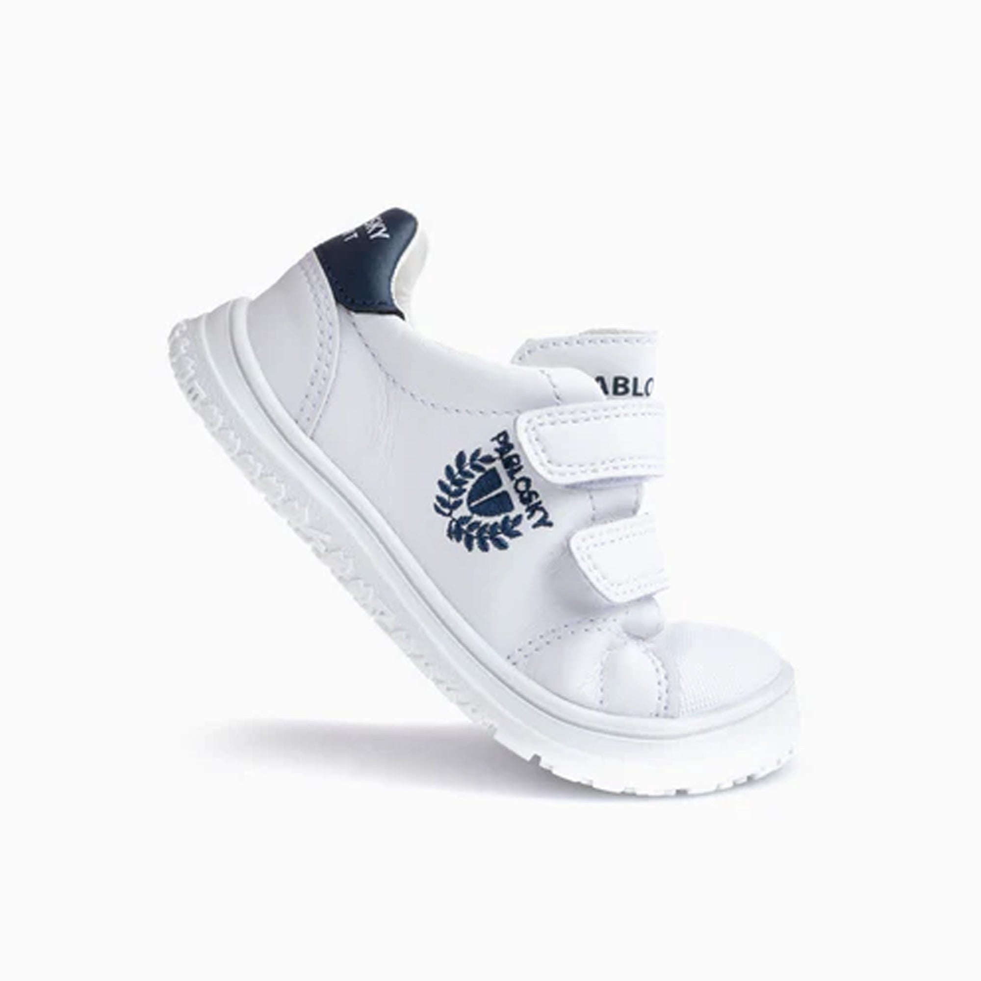 PLUS SNEAKERS