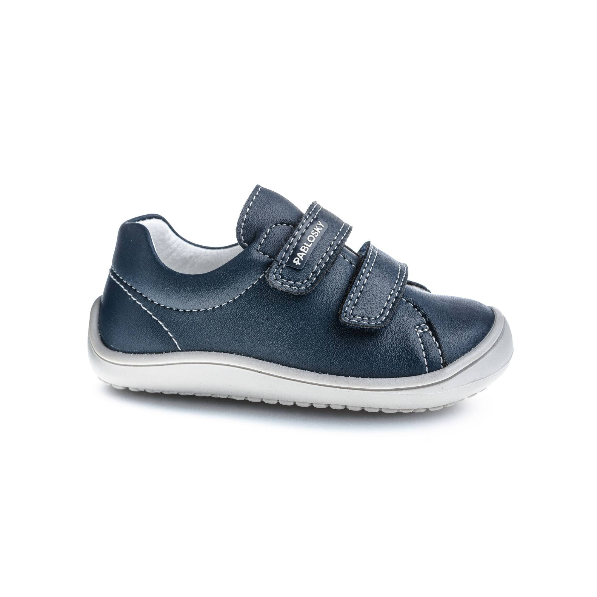 PLUS SNEAKERS