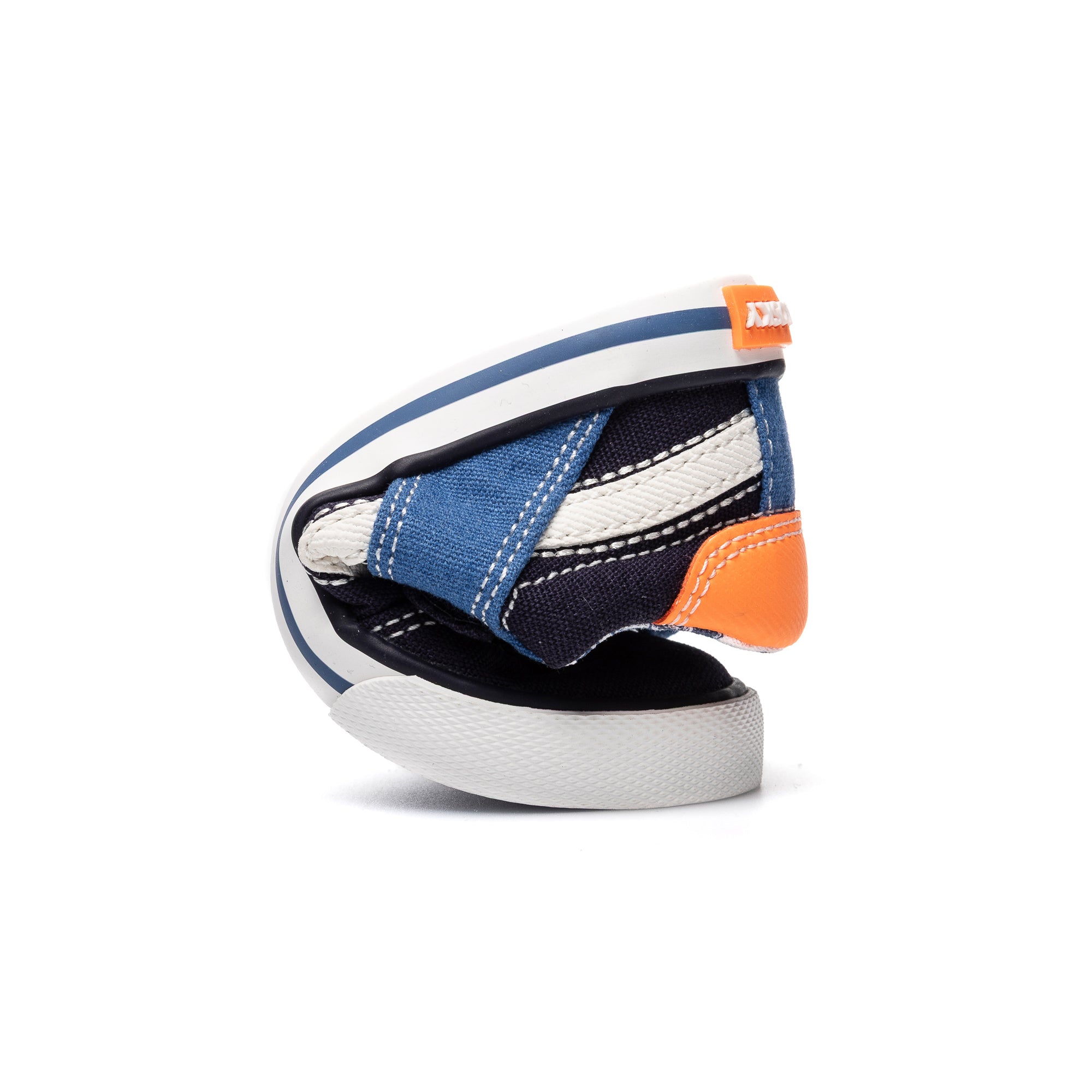 LONA SNEAKERS